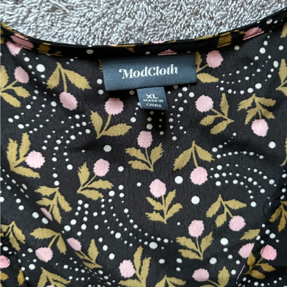 ModCloth blouse - Picture 2 of 5